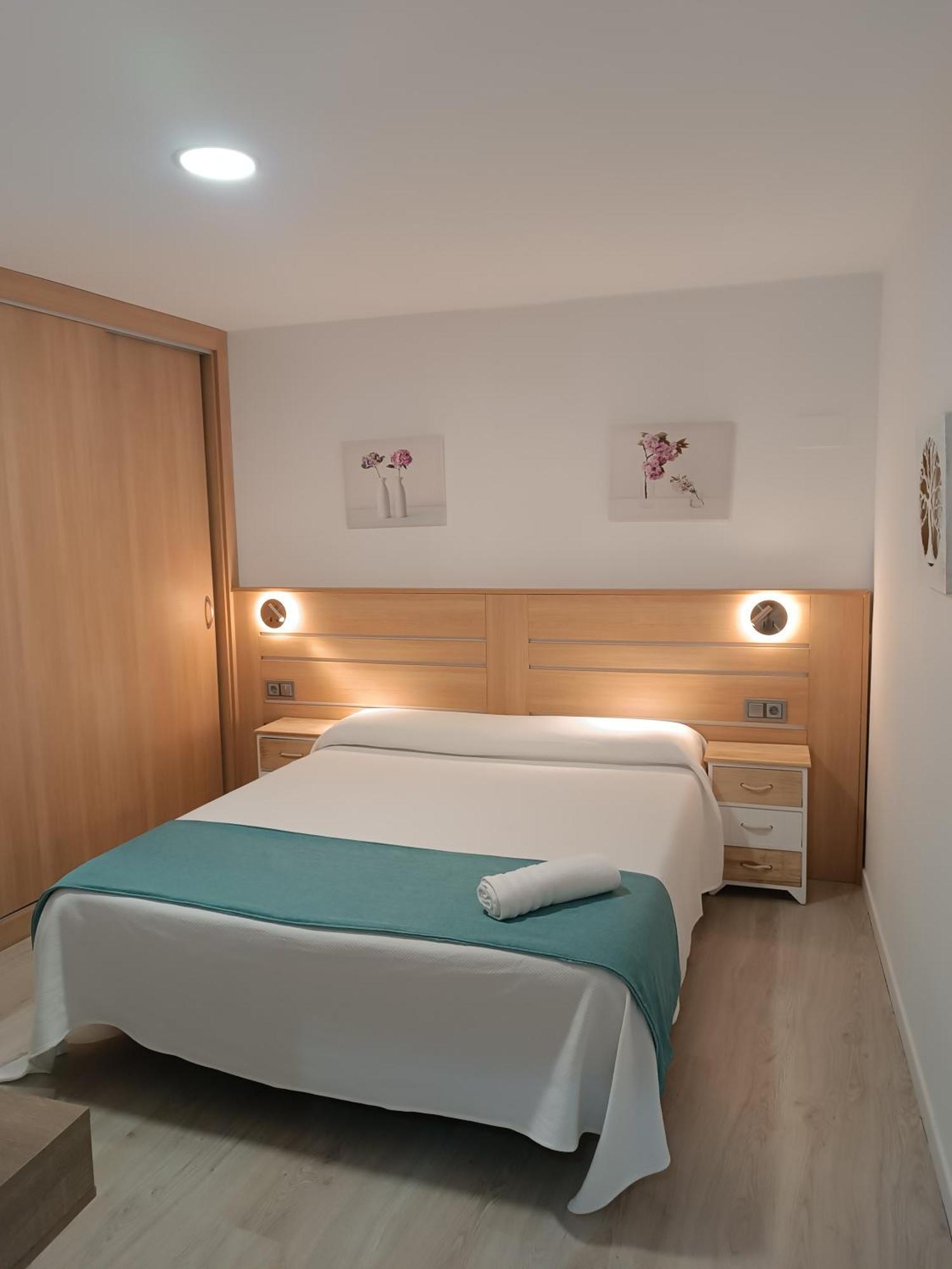 Apartamento Turisticos Puerta Del Puente 1-3 Ávila